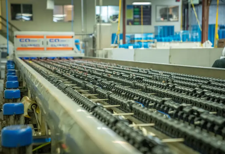 Production environment relevant to packaging line bottleneck calculator